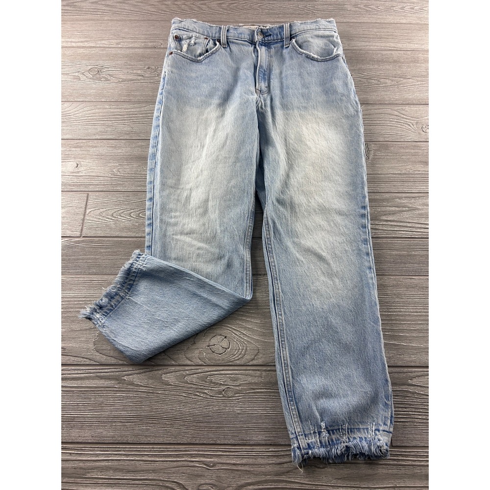 Abercrombie & Fitch High Rise Mom Jeans Light Wash Frayed Hem Size 30 10R